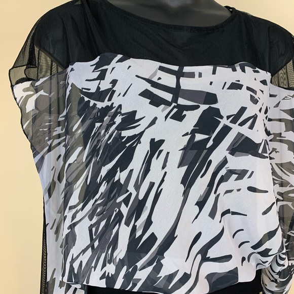 Komorov sheer top over tank top banded waist in front, size Medium - Picture 5 of 7